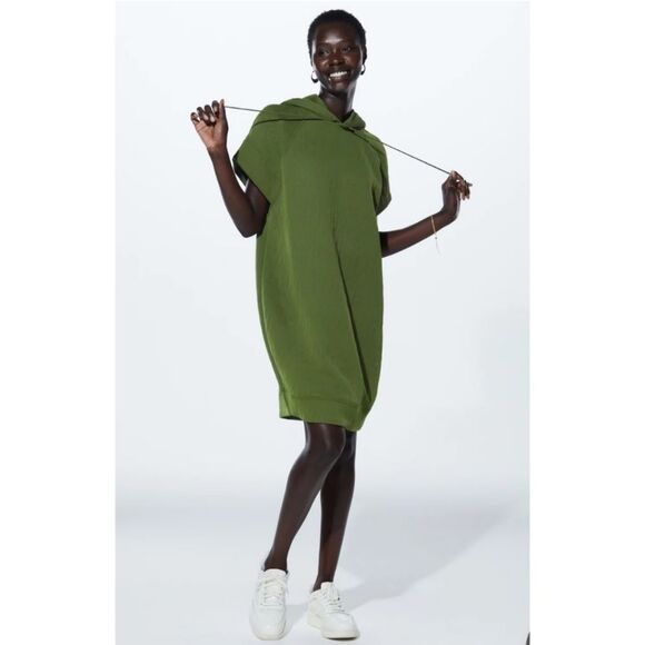 Lizzo + Fabletics = Yitty Open Back Hooded Sweatshirt Dress - Picture 5 of 14